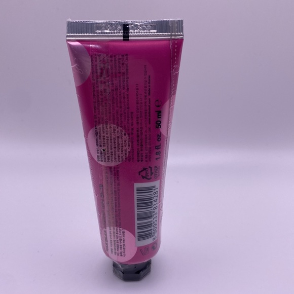 Sugar delight nourishing hand cream NWT - Picture 2 of 3